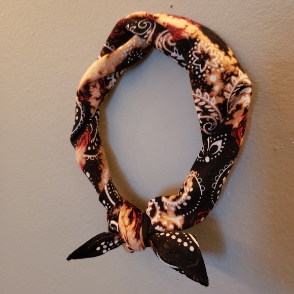 Acid Wash Rocker Bandanas - Picture 5 of 6